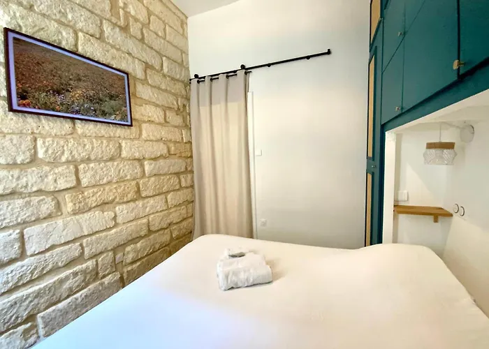 בית נופש Urban Escape - Modern And Spacious! *